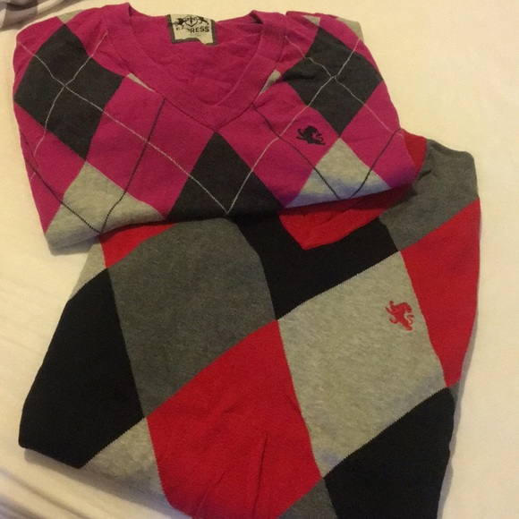 Express sweaters - Picture 5 of 7